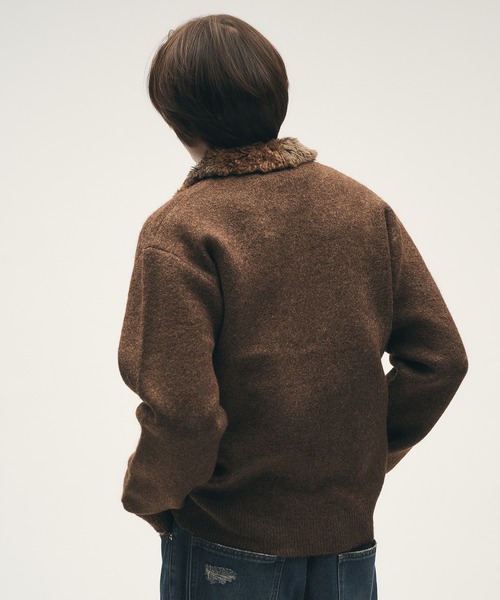 Adoon plain(アドーンプレーン)の「Faux Fur Collar Double Zip Knit / ファーダブルジップニット(ニット/セーター・メンズ・ブラウン/ライトベージュ/ブラック・LARGE/MEDIUM)」の14枚目の写真
