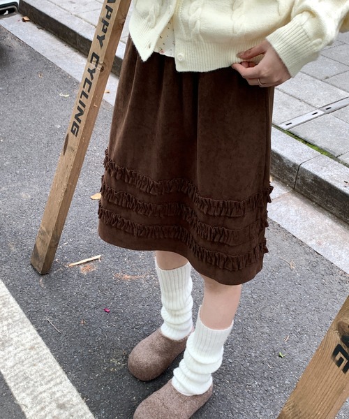 LAC-VERT(ラック・ヴェール)の「コーデュロイミディ丈フリルテープスカート(スカート・レディース・ベージュ/ブラウン・FREE)」の11枚目の写真