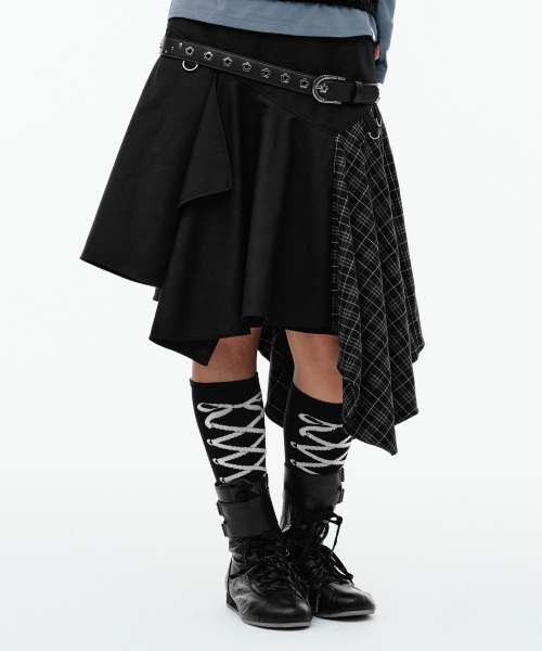 LAYERED ASYMMETRIC SKIRT [BLACK]