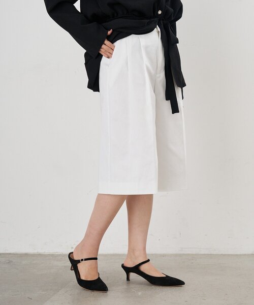 SHENERY（シーナリー）の「ハーフチノパンツ（チノパンツ・レディース・ベージュ/アイボリー・36/38）」の4枚目の写真