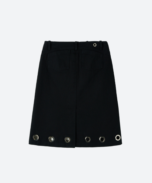 MOONSUN（ムーンサン）の「Eyelet Midi Skirt / Black（スカート・レディース・その他・SMALL/MEDIUM）」の2枚目の写真