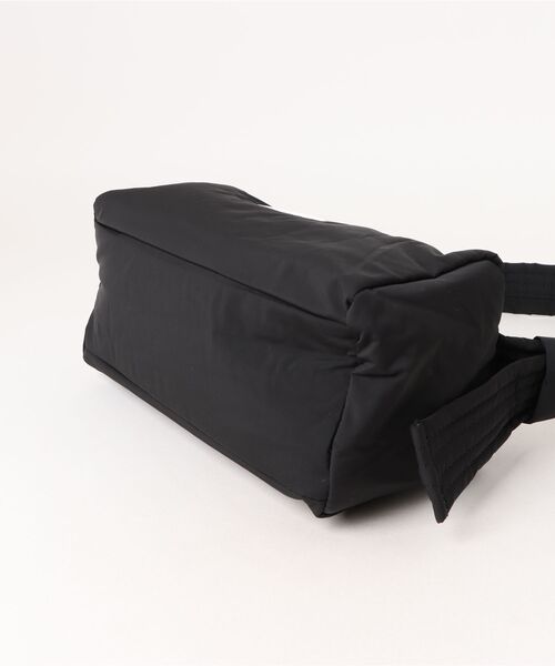 Manhattan Portage(マンハッタンポーテージ)の「YONKERS BAG PADDED POLYESTER POPLIN(ショルダーバッグ・メンズ・ブラック・X-SMALL)」の19枚目の写真