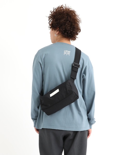 Manhattan Portage（マンハッタンポーテージ）の「YONKERS BAG PADDED POLYESTER POPLIN（ショルダーバッグ・メンズ・ブラック・X-SMALL）」の16枚目の写真
