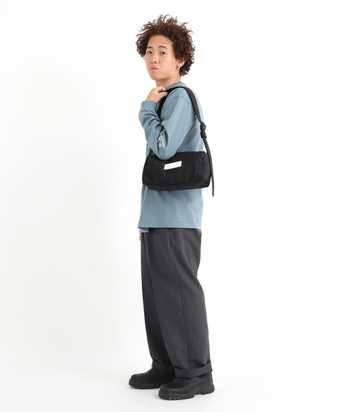 Manhattan Portage（マンハッタンポーテージ）の「YONKERS BAG PADDED POLYESTER POPLIN（ショルダーバッグ・メンズ・ブラック・X-SMALL）」の17枚目の写真