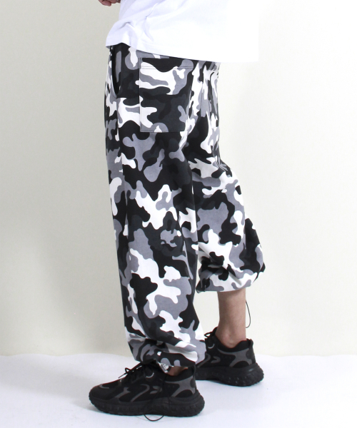DEMARC（ドゥマーク）の「カモワイドツーピンタックスウェットパンツブラック（スウェットパンツ・メンズ・その他・MEDIUM/LARGE）」の4枚目の写真