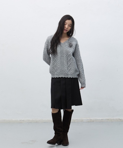 GENERAL IDEA（ジェネラルアイデア）の「scallop cable v-neck pullover スカラップケーブルニットプルオーバー（ニット/セーター・レディース・アイボリー/グレー・S/M/L）」の17枚目の写真