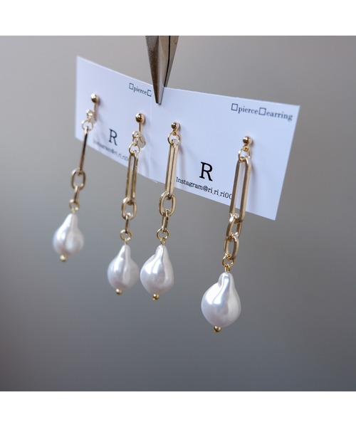 tone（トーン）の「【R】902e　ゴールド×バロックパールピアス(MA)（ピアス（両耳用）・レディース・ホワイト・FREE）」の5枚目の写真