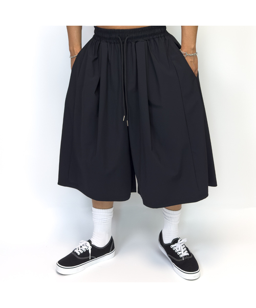 PACIENCIA（パシエンシア）の「スーパーワイドバミューダパンツ（スウェットパンツ・メンズ・チャコール/シルバー系その他/グレー系その他/ブラック/ライトグレー/レッド/ミックスグレー/ブラック系その他・MEDIUM/LARGE）」の2枚目の写真