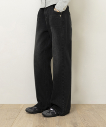 EUGGEN（ユジェン）の「ウォッシュドブーツカットデニムパンツ_ブラック（デニムパンツ）」