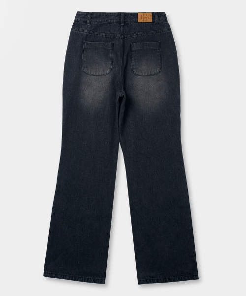 EUGGEN(ユジェン)の「ウォッシュドブーツカットデニムパンツ_ブラック(デニムパンツ・レディース・その他・SMALL/MEDIUM/LARGE)」の3枚目の写真