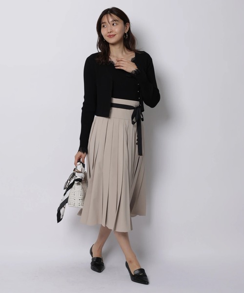 JUSGLITTY(ジャスグリッティー)の「プリーツミディスカート(スカート・レディース・オフホワイト/イエロー系その他・0/1/2)」の1枚目の写真