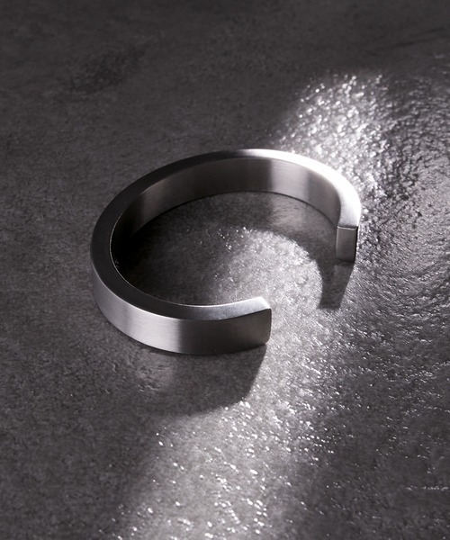 ADRER（アドラー）の「surgical stainless bangle / サージカルステンレス・バングル（バングル/リストバンド・メンズ・シルバー系2/シルバー系1・FREE）」の16枚目の写真