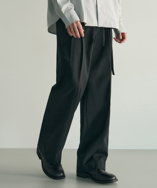 ROTEMBER（ローテンバー）の「[デリック x ロテムバー] ベルト付きツーピンタックワイドチノパンツ [4 COLOR]（その他パンツ・メンズ・ブラック/ベージュ/ブラウン/チャコール・MEDIUM/LARGE/X-LARGE）」の7枚目の写真