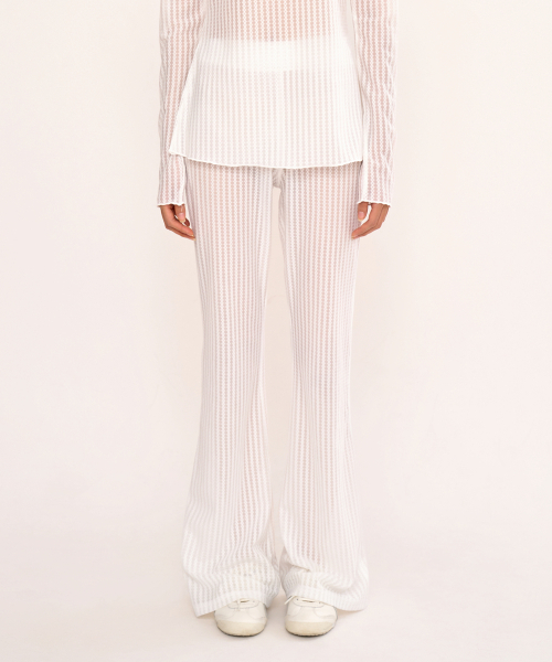 FANYOUNG(ファンヤング)の「シースルーブーツカットレギンス ホワイト(その他パンツ・レディース・その他・ONE SIZE)」の1枚目の写真