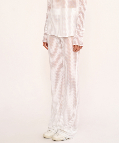 FANYOUNG(ファンヤング)の「シースルーブーツカットレギンス ホワイト(その他パンツ・レディース・その他・ONE SIZE)」の2枚目の写真