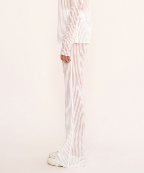 FANYOUNG(ファンヤング)の「シースルーブーツカットレギンス ホワイト(その他パンツ・レディース・その他・ONE SIZE)」の3枚目の写真