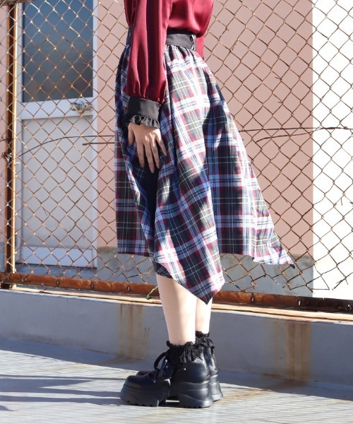 NIBBLE POISON(ニブルポイズン)の「ベルト付チェックイレヘムスカート(スカート・レディース・ブラック/サックスブルー/ピンク・MEDIUM)」の5枚目の写真