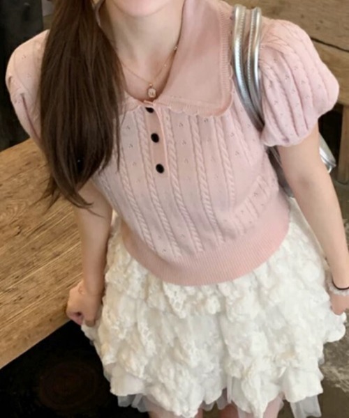 Mejoul（メジュール）の「【2026春夏新作】襟付き配色フリルカラーパフスリーブケーブルポロニットトップス（ニット/セーター・レディース・グレー/ピンク/ホワイト・F）」の11枚目の写真