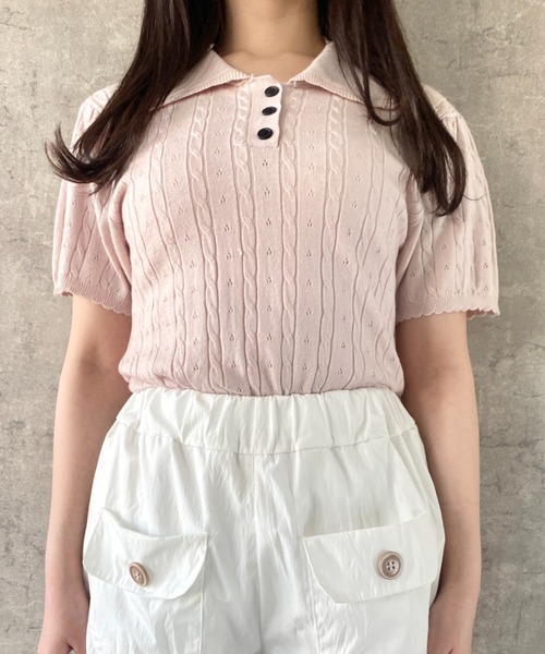 Mejoul（メジュール）の「【2026春夏新作】襟付き配色フリルカラーパフスリーブケーブルポロ半袖ニットトップス（ポロシャツ・レディース・グレー/ピンク/ホワイト・F）」の16枚目の写真