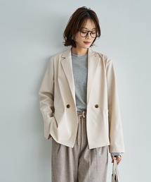 STYLE DELI（スタイルデリ）の「ブラウス生地の背面タックしなやかジャケット（テーラードジャケット）」