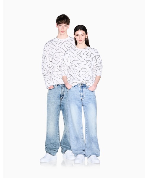 ARMANI EXCHANGE(アルマーニエクスチェンジ)の「【A|X アルマーニ エクスチェンジ】ダイアゴナルオールオーバーロゴ スウェットプルオーバー(スウェット・メンズ・アイボリー・LARGE/MEDIUM/SMALL/X-LARGE/X-SMALL/XX-LARGE)」の4枚目の写真