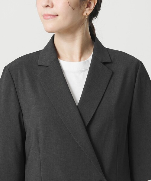 BEAUTY&YOUTH UNITED ARROWS(ビューティーアンドユースユナイテッドアローズ)の「ハーフスリーブ ジャケット 吸水速乾 防シワ ウォッシャブル(テーラードジャケット・レディース・ダークグレー/ベージュ/モカ/ダークブラウン・S/M)」の9枚目の写真