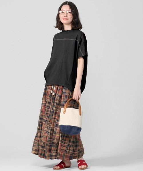 KRIFF MAYER Lady's Collection(クリフメイヤーレディースコレクション)の「【汗染み防止・撥水防汚・速乾・接触冷感】ウェットプロテクトレースコクーンT(Tシャツ/カットソー・レディース・ブラウン/カラフル/ブラック/オフホワイト/グレー/セージグリーン・MEDIUM/LARGE)」の7枚目の写真