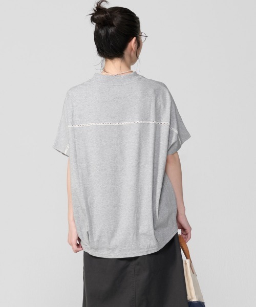 KRIFF MAYER Lady's Collection(クリフメイヤーレディースコレクション)の「【汗染み防止・撥水防汚・速乾・接触冷感】ウェットプロテクトレースコクーンT(Tシャツ/カットソー・レディース・ブラウン/カラフル/ブラック/オフホワイト/グレー/セージグリーン・MEDIUM/LARGE)」の10枚目の写真