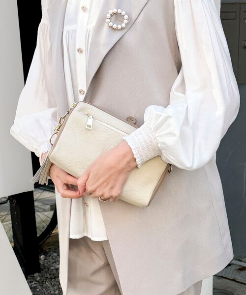 MICO COULIER（ミコクリエ）の「バイカラーレザーショルダーバッグ（ショルダーバッグ・レディース・オフホワイト/グレー・FREE）」の5枚目の写真