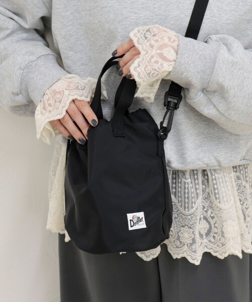 fredy emue（フレディエミュ）の「【Drifter/ドリフター】DRAWSTRING POUCH（ショルダーバッグ・レディース・ライトブルー/ブラック/ブラック系その他2/パープル・FREE）」の9枚目の写真