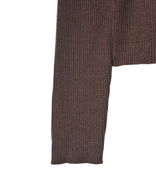 marjour（マージュール）の「SHOULDER CUTOUT RIB KNIT（ニット/セーター・レディース・ブラウン・M）」の5枚目の写真