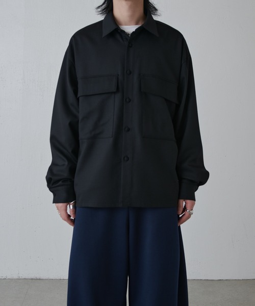 Lui's（ルイス）の「ダブルポケットオーバーシャツブルゾン（シャツ/ブラウス・メンズ・グレー/ブラック・M/S）」の3枚目の写真