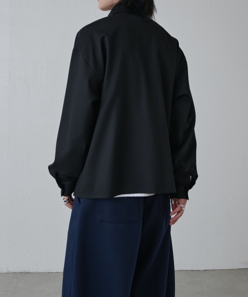 Lui's（ルイス）の「ダブルポケットオーバーシャツブルゾン（シャツ/ブラウス・メンズ・グレー/ブラック・M/S）」の5枚目の写真