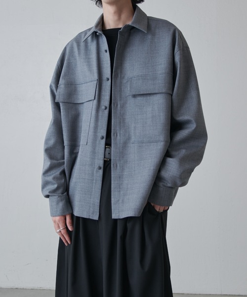 Lui's（ルイス）の「ダブルポケットオーバーシャツブルゾン（シャツ/ブラウス・メンズ・グレー/ブラック・M/S）」の8枚目の写真