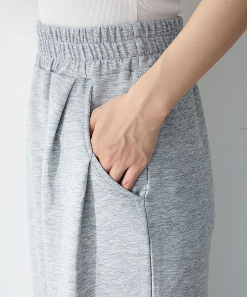 Green　Parks（グリーンパークス）の「ウエストタックIラインカットスカート（スカート・レディース・イエロー/ライトベージュ/ブラック/杢グレー・FREE）」の17枚目の写真