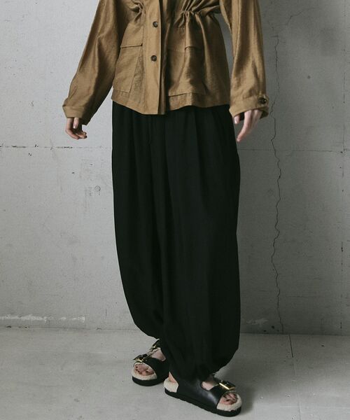 GARAGE OF GOOD CLOTHING（ガレージオブグッドクロージング）の「バルーンギャザーロングパンツ（その他パンツ・レディース・ネイビー/ブラック/オフホワイト・FREE）」の2枚目の写真