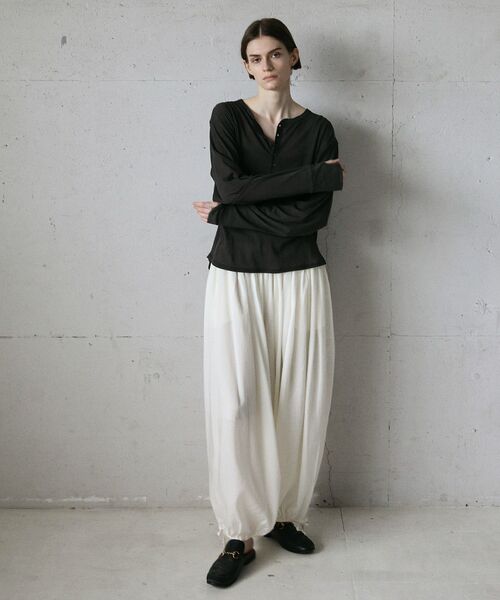 GARAGE OF GOOD CLOTHING（ガレージオブグッドクロージング）の「バルーンギャザーロングパンツ（その他パンツ・レディース・ネイビー/ブラック/オフホワイト・FREE）」の11枚目の写真