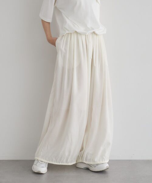 GARAGE OF GOOD CLOTHING（ガレージオブグッドクロージング）の「バルーンギャザーロングパンツ（その他パンツ・レディース・ネイビー/ブラック/オフホワイト・FREE）」の12枚目の写真