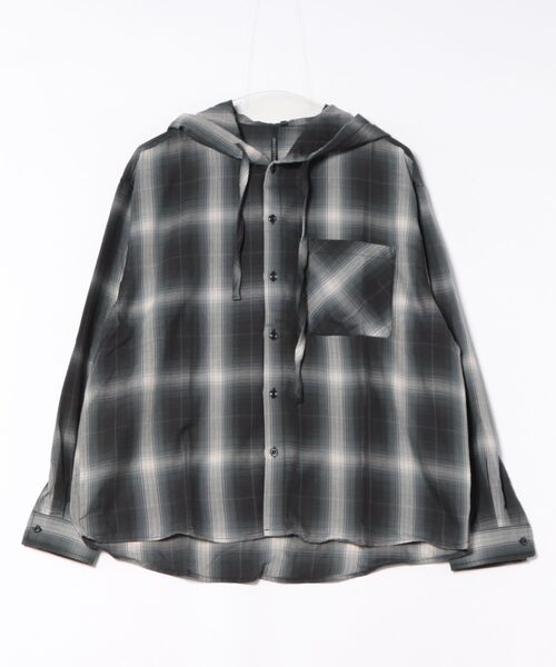 Revo.（レボ）の「オーバーサイズ ストライプ オンブレチェック フードシャツ（シャツ/ブラウス・メンズ・ブルー系その他/ブラック/アイボリー/チャコール/ホワイト系その他/ブラック系その他・L/M）」の5枚目の写真