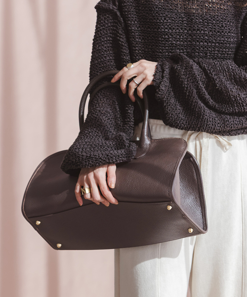 AULENTTI（オウレンティ）の「AULENTTI/オウレンティ レザートートバッグ（トートバッグ・レディース・ブラウン/ベージュ・FREE）」の2枚目の写真