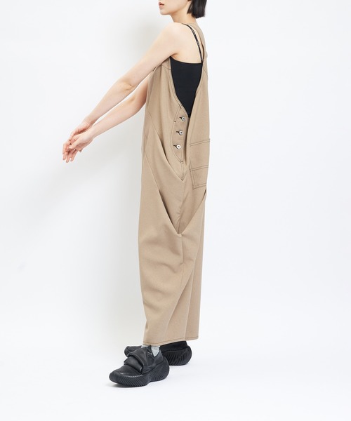 gomme(ゴム)の「ドレープサロペット(その他パンツ・レディース・ブラック/ベージュ・MEDIUM)」の5枚目の写真
