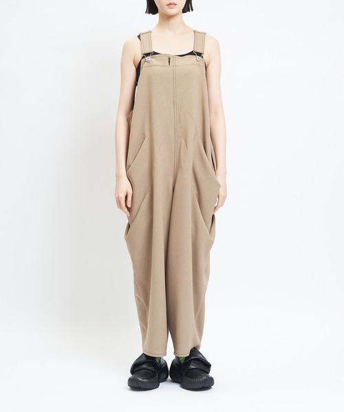 gomme(ゴム)の「ドレープサロペット(その他パンツ・レディース・ブラック/ベージュ・MEDIUM)」の11枚目の写真