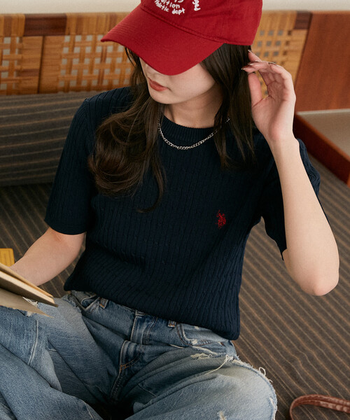 U.S. POLO ASSN.（ユーエスポロアッスン）の「U.S. POLO ASSN. × PUBLUX/ユーエスポロアッスン 別注 クルーネック ケーブルニット　限定展開（ニット/セーター・レディース・オフホワイト/チャコールグレー/グレー/ブラウン/ネイビー・ﾌﾘ-）」の18枚目の写真