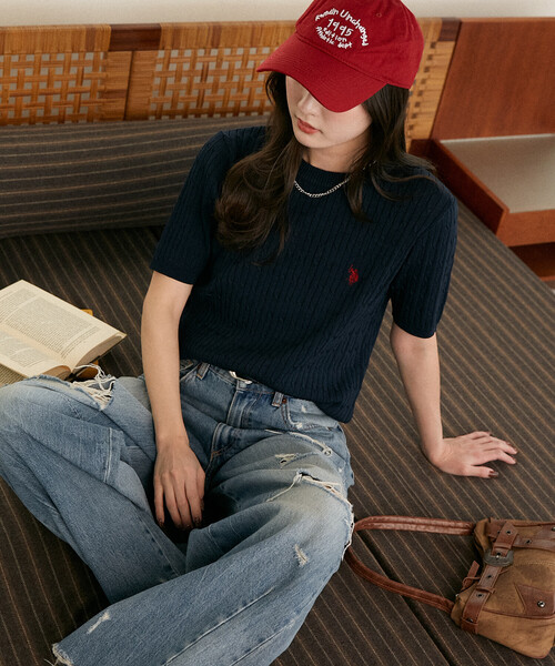 U.S. POLO ASSN.（ユーエスポロアッスン）の「U.S. POLO ASSN. × PUBLUX/ユーエスポロアッスン 別注 クルーネック ケーブルニット　限定展開（ニット/セーター・レディース・オフホワイト/チャコールグレー/グレー/ブラウン/ネイビー・ﾌﾘ-）」の13枚目の写真