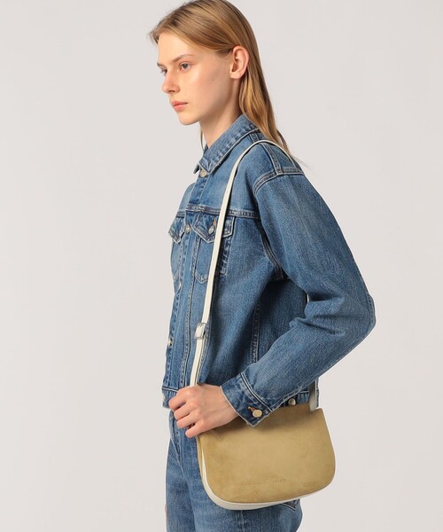 TOMORROWLAND (トゥモローランド)の「ADVENE THE SMALL DUET クロスボディバッグ(ショルダーバッグ・レディース・ライトベージュ・FREE)」の6枚目の写真