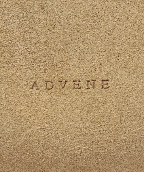 TOMORROWLAND (トゥモローランド)の「ADVENE THE SMALL DUET クロスボディバッグ(ショルダーバッグ・レディース・ライトベージュ・FREE)」の2枚目の写真