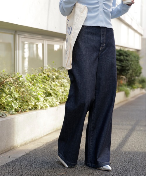 FREE'S MART（フリーズマート）の「◆【別注】ＳＯＭＥＴＨＩＮＧ　ＬＩＳＡワイドデニムパンツ（デニムパンツ・レディース・ネイビー/ブルー系その他5/ブルー・MEDIUM/SMALL/X-SMALL）」の11枚目の写真