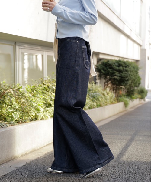 FREE'S MART（フリーズマート）の「◆【別注】ＳＯＭＥＴＨＩＮＧ　ＬＩＳＡワイドデニムパンツ（デニムパンツ・レディース・ネイビー/ブルー系その他5/ブルー・MEDIUM/SMALL/X-SMALL）」の13枚目の写真