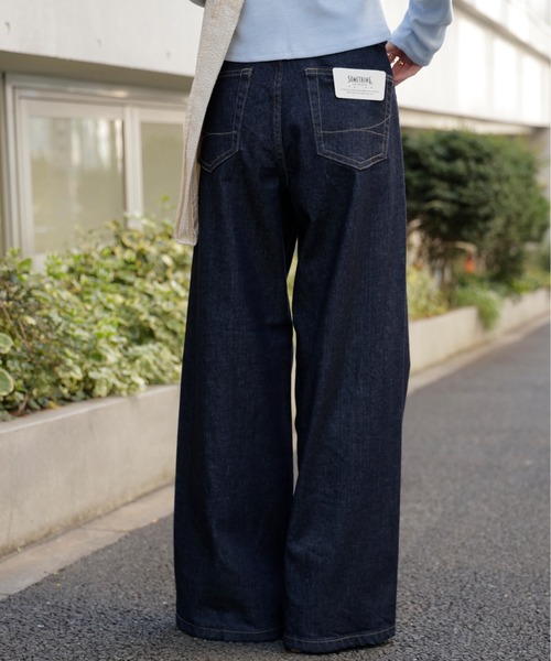 FREE'S MART（フリーズマート）の「◆【別注】ＳＯＭＥＴＨＩＮＧ　ＬＩＳＡワイドデニムパンツ（デニムパンツ・レディース・ネイビー/ブルー系その他5/ブルー・MEDIUM/SMALL/X-SMALL）」の14枚目の写真