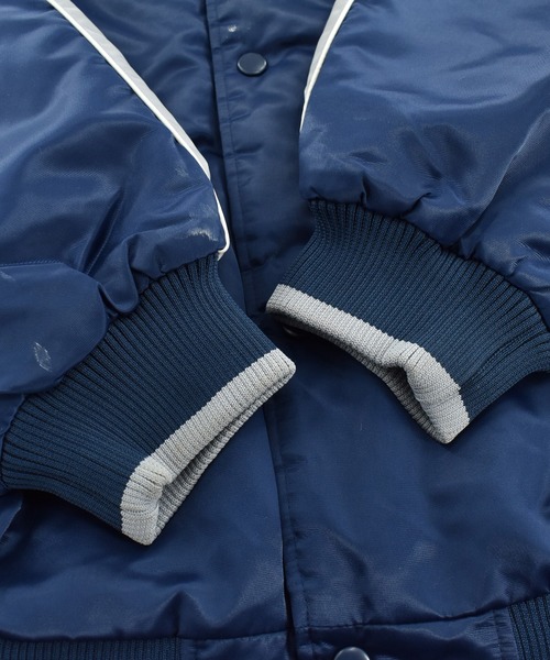 NBA/NFL/NHL/MLB(エヌビーエーエヌエフエルエヌエイチエルエムエルビー)の「【USED】Y2K G-III Apparel “MLB New York Yankees” ナイロン アワードジャケット(スタジャン・メンズ・ネイビー・X-LARGE)」の15枚目の写真